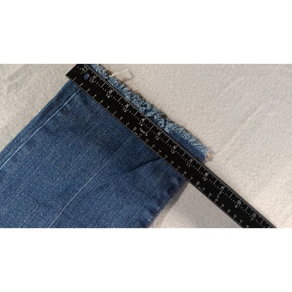 7 For All Mankind Women's Cropped Raw Hem Straight Leg Jeans S 30 Distressed USA - Picture 3 of 8